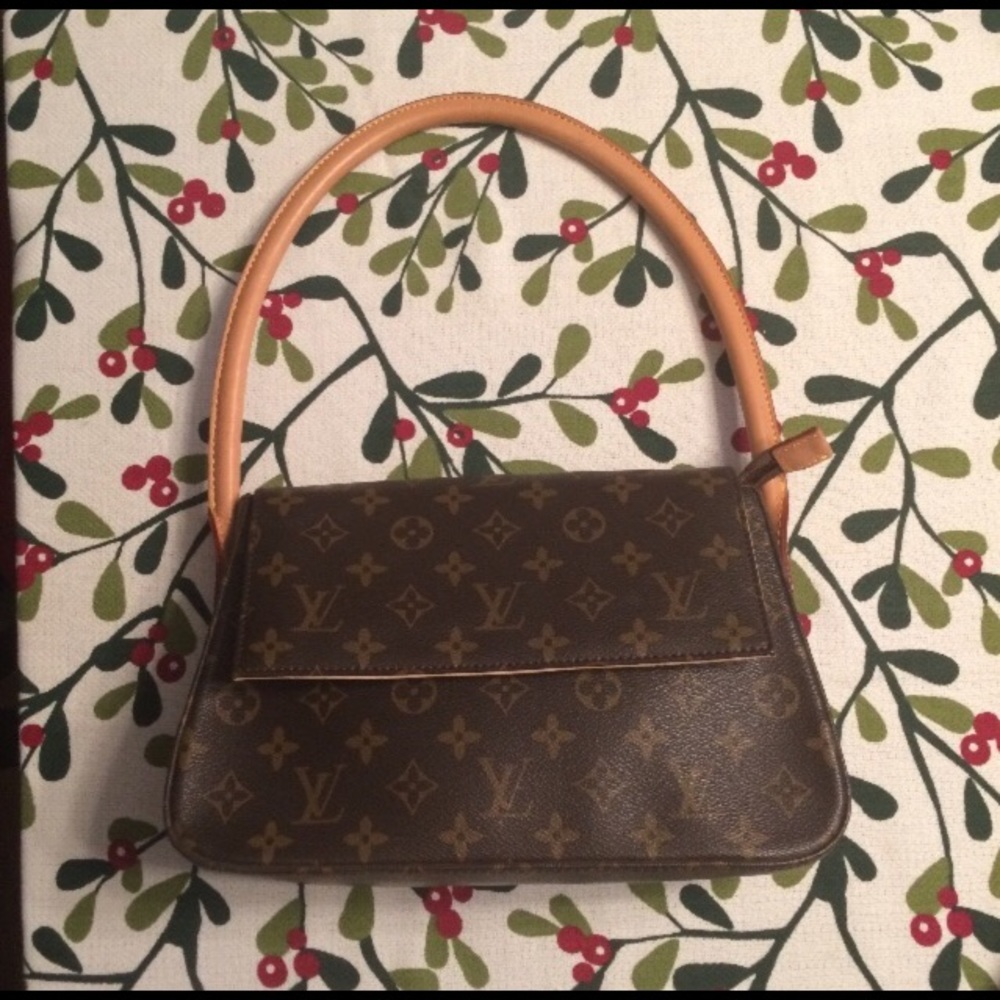 100% Authentic Louis Vuitton “Vintage” handbag